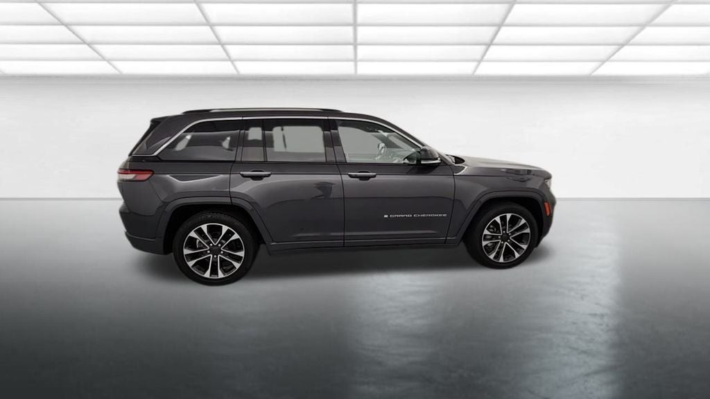 2022 Jeep Grand Cherokee Overland