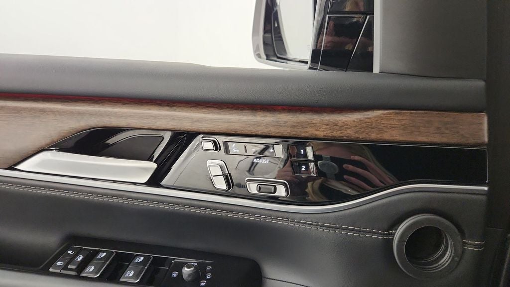 2023 Jeep Grand Wagoneer L Series II