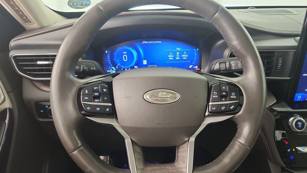 2023 Ford Explorer Platinum