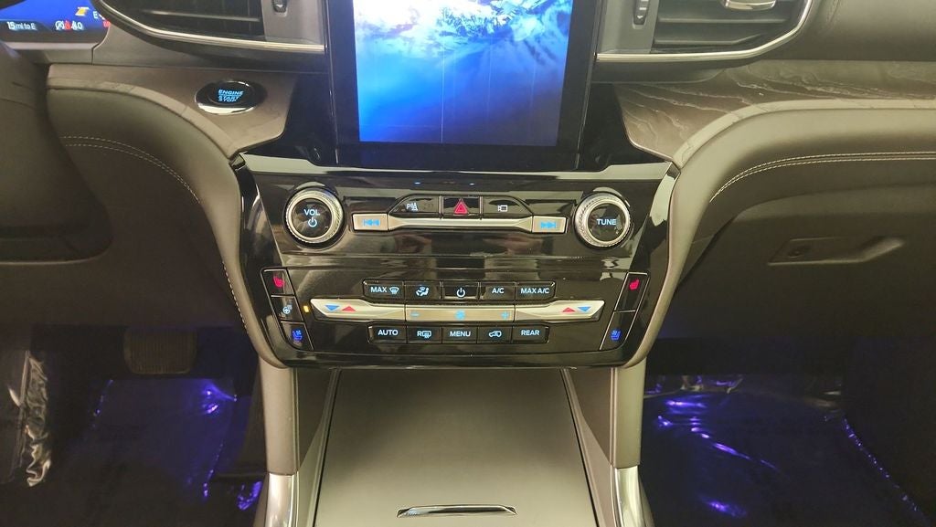 2023 Ford Explorer Platinum