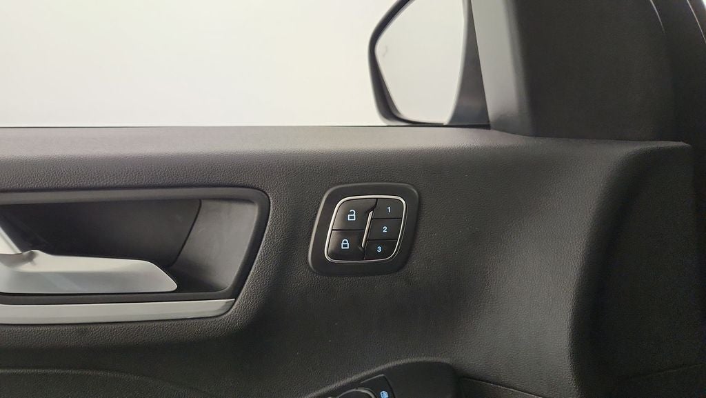 2025 Ford Escape Hybrid Platinum