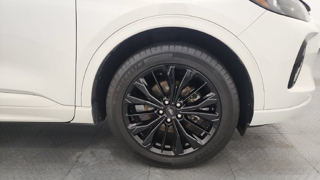 2023 Ford Escape ST-Line Elite