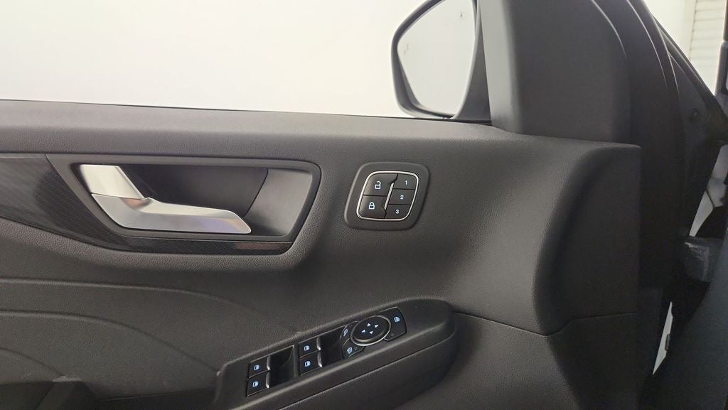 2023 Ford Escape ST-Line Elite