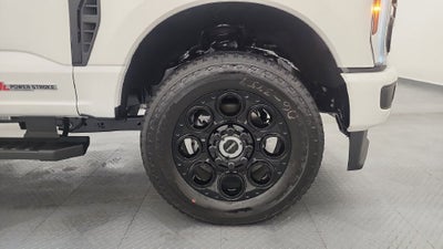 2027 Ford F-350SD Lariat