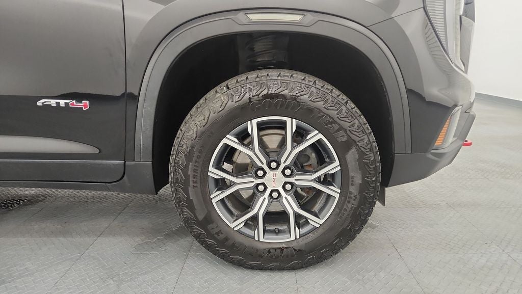 2024 GMC Acadia AT4