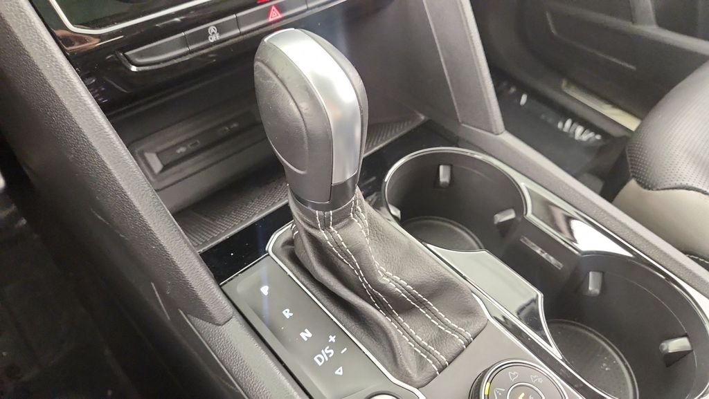 2022 Volkswagen Atlas 3.6L V6 SEL Premium R-Line