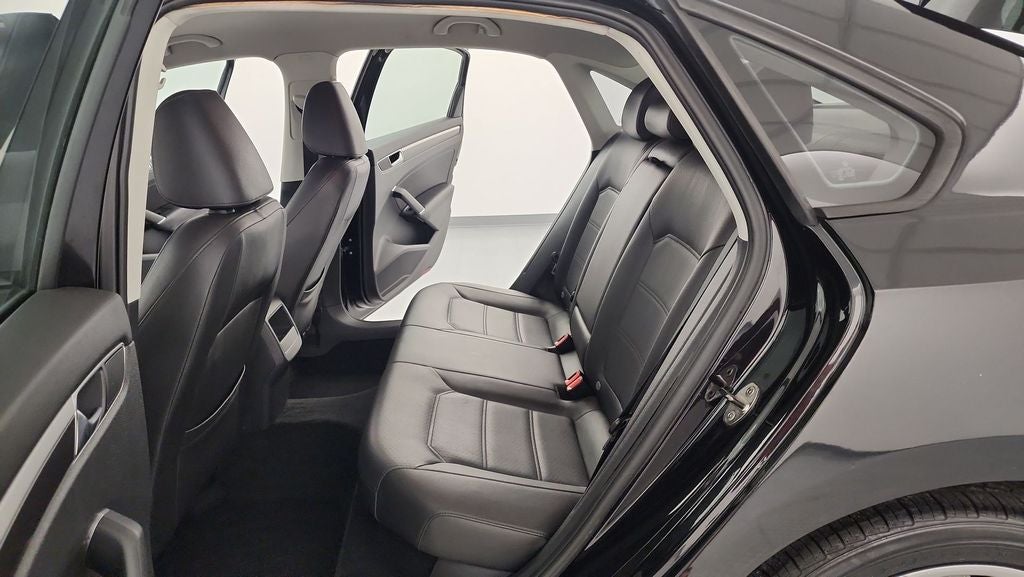 2018 Volkswagen Passat 2.0T R-Line