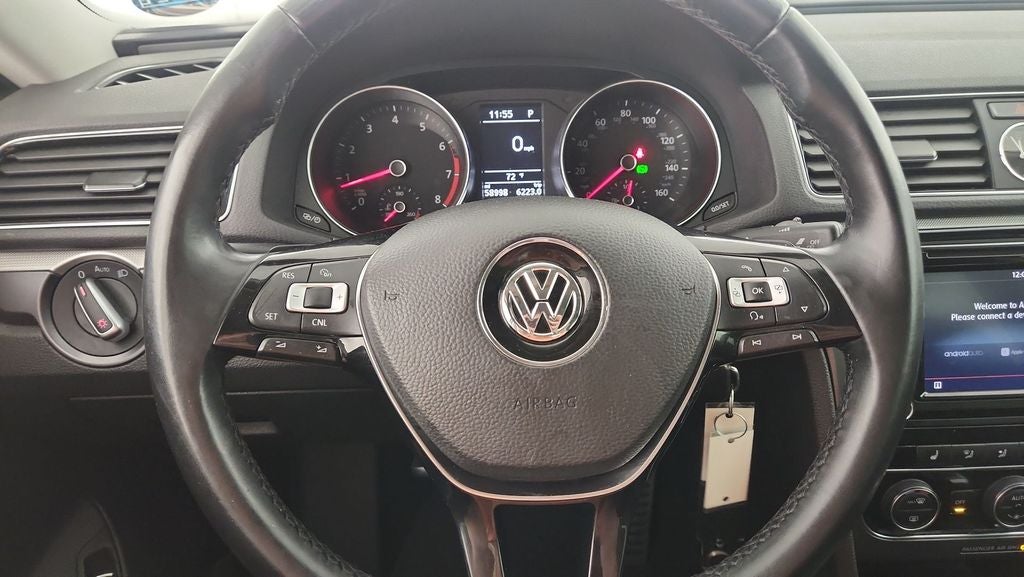 2017 Volkswagen Passat 1.8T R-Line