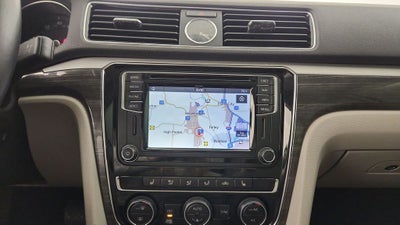 2017 Volkswagen Passat 1.8T SE w/Technology