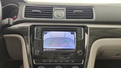 2017 Volkswagen Passat 1.8T SE w/Technology