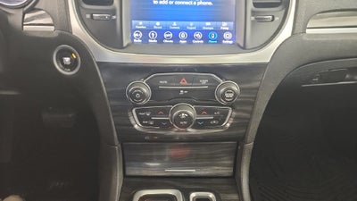 2018 Chrysler 300 Touring
