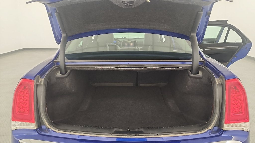 2018 Chrysler 300 Touring