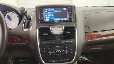 2014 Chrysler Town & Country Touring-L