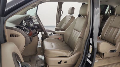 2014 Chrysler Town & Country Touring-L