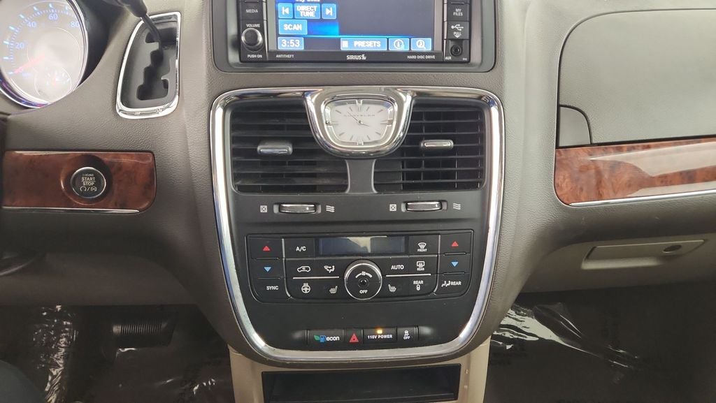 2014 Chrysler Town & Country Touring-L