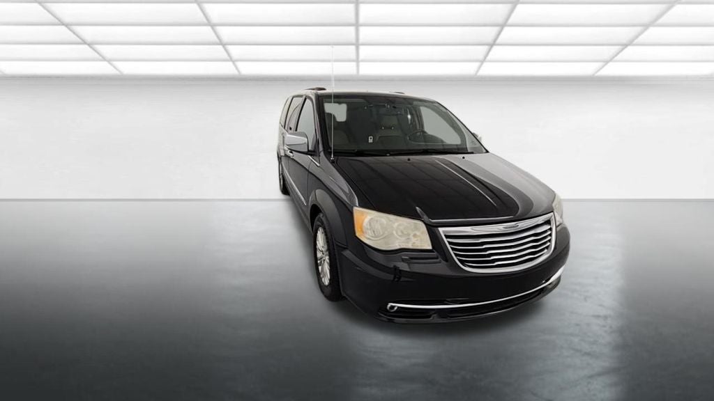2014 Chrysler Town & Country Touring-L