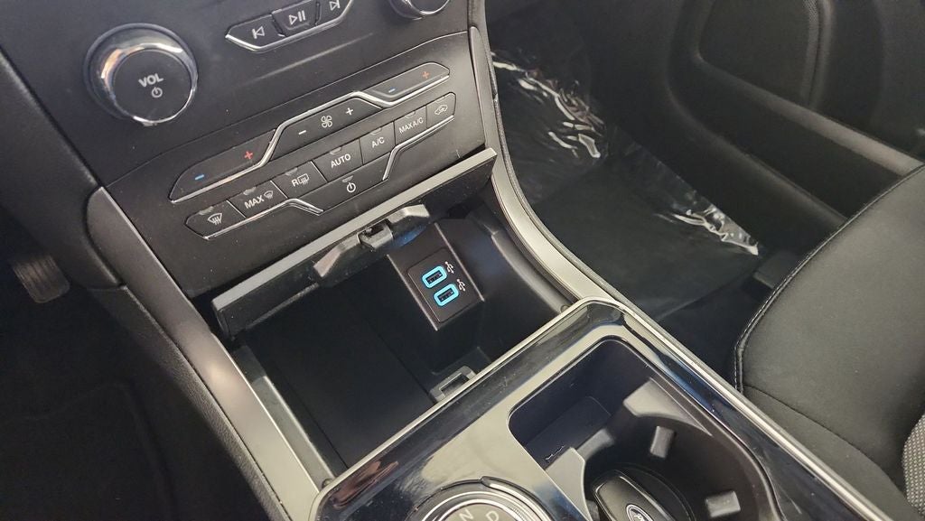 2020 Ford Edge SE