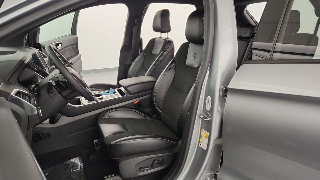 2023 Ford Edge ST
