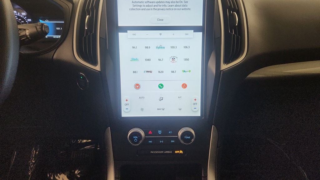 2022 Ford Edge SE
