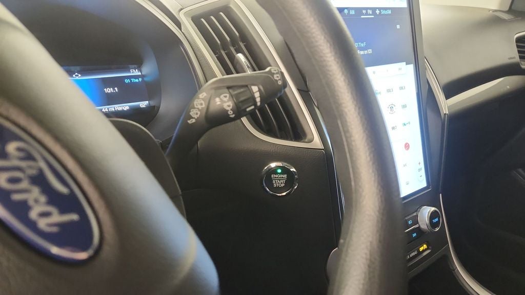 2022 Ford Edge SE