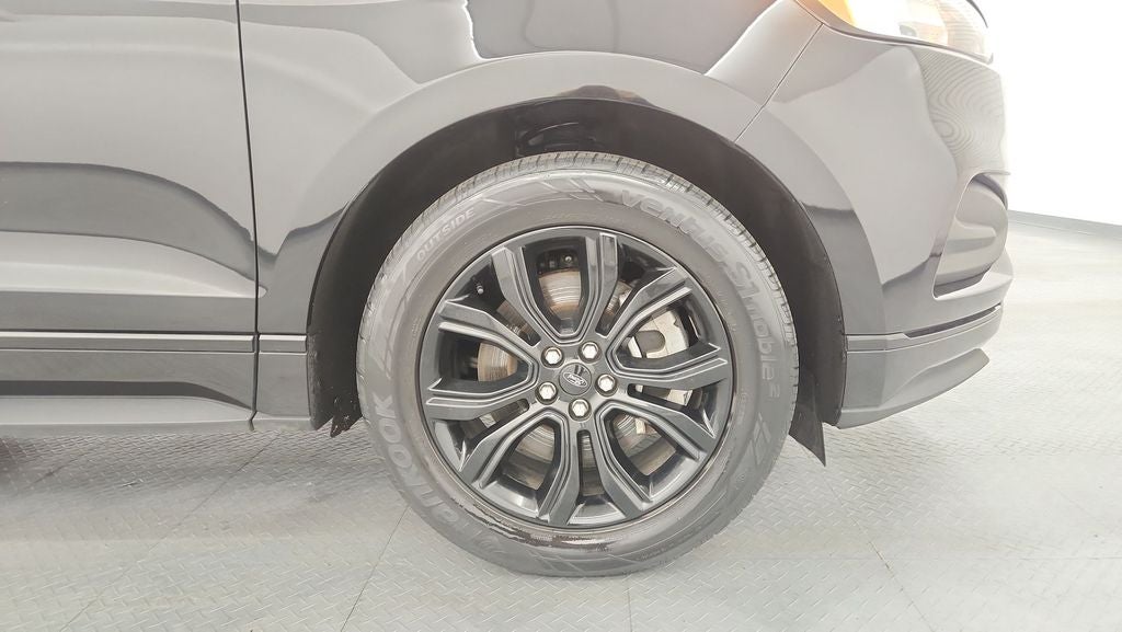 2022 Ford Edge SE