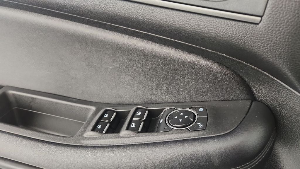 2023 Ford Edge SE