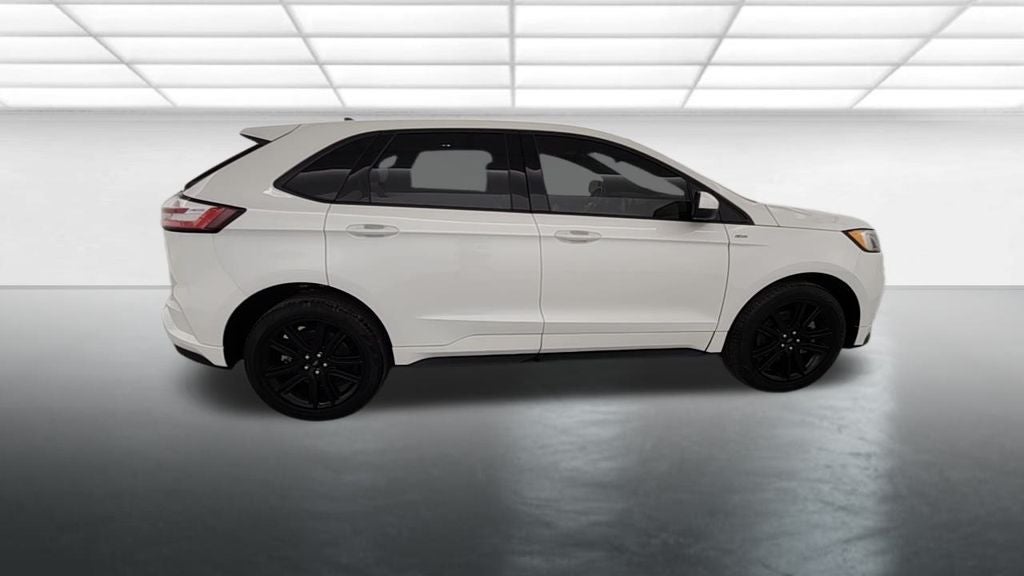 2022 Ford Edge ST Line
