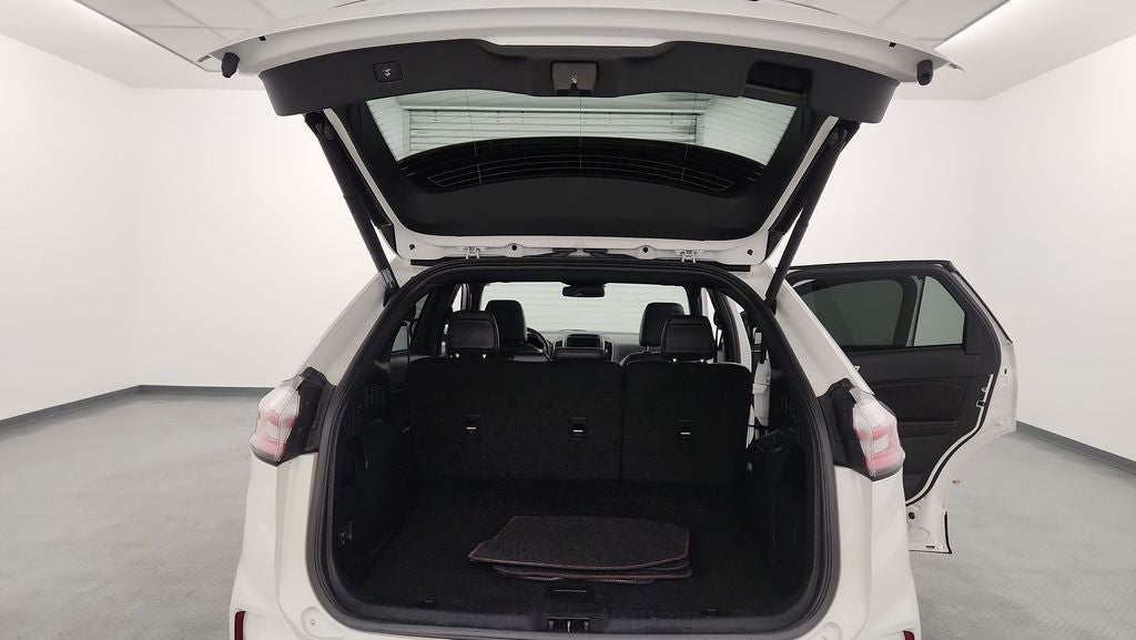 2022 Ford Edge ST Line