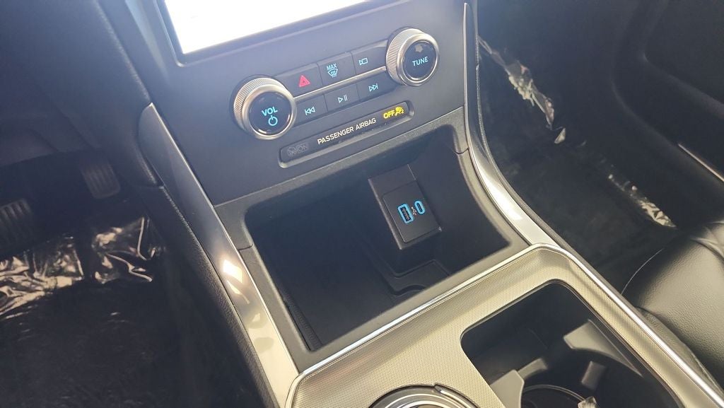 2023 Ford Edge Titanium