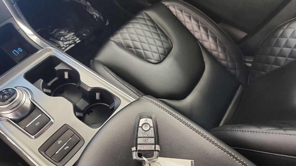 2023 Ford Edge Titanium