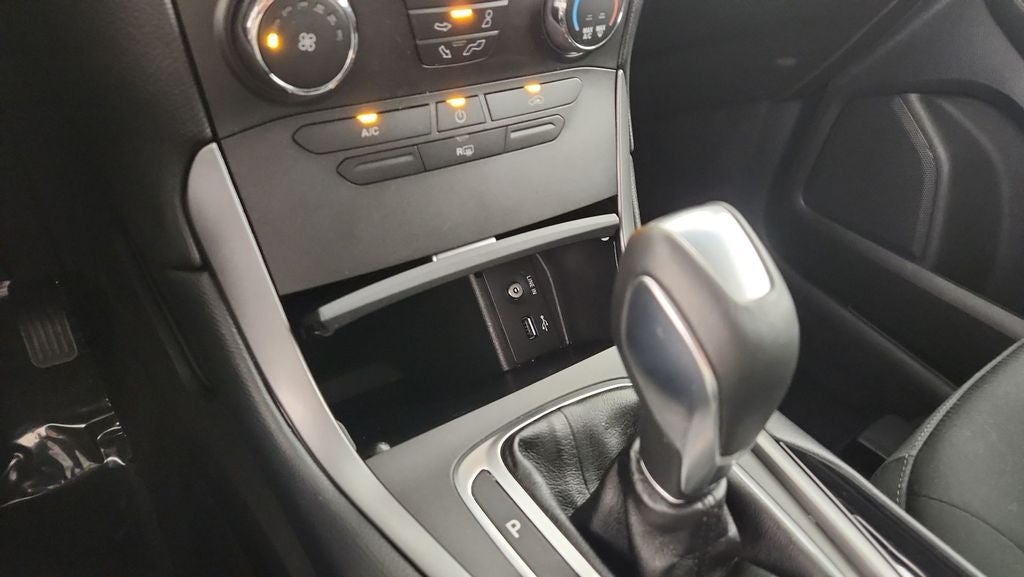 2015 Ford Edge SE