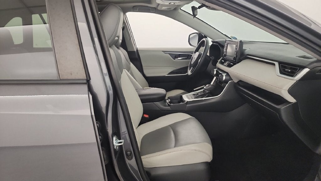 2021 Toyota RAV4 Hybrid XLE Premium