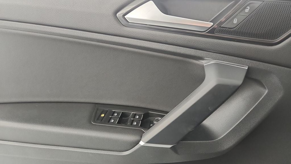 2018 Volkswagen Tiguan 2.0T SEL 4Motion