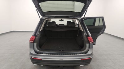 2018 Volkswagen Tiguan 2.0T SEL 4Motion