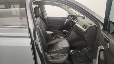 2018 Volkswagen Tiguan 2.0T SEL 4Motion