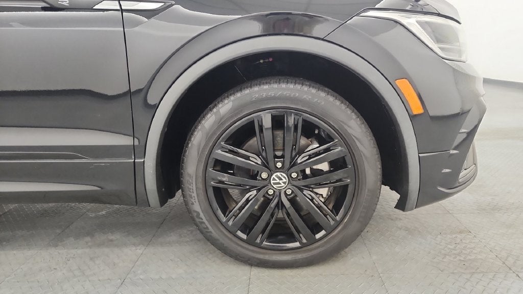 2022 Volkswagen Tiguan 2.0T SE R-Line Black