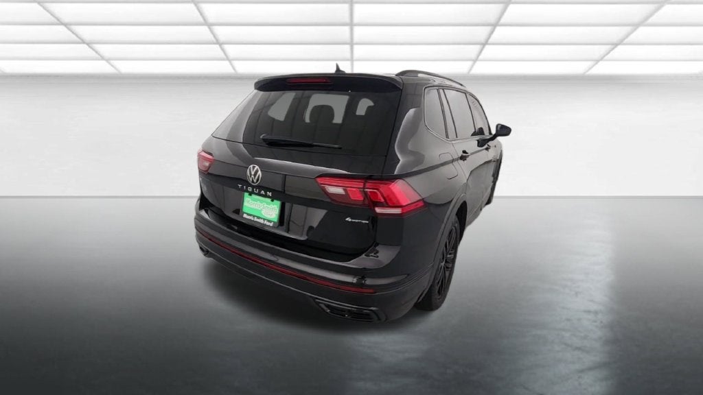 2022 Volkswagen Tiguan 2.0T SE R-Line Black