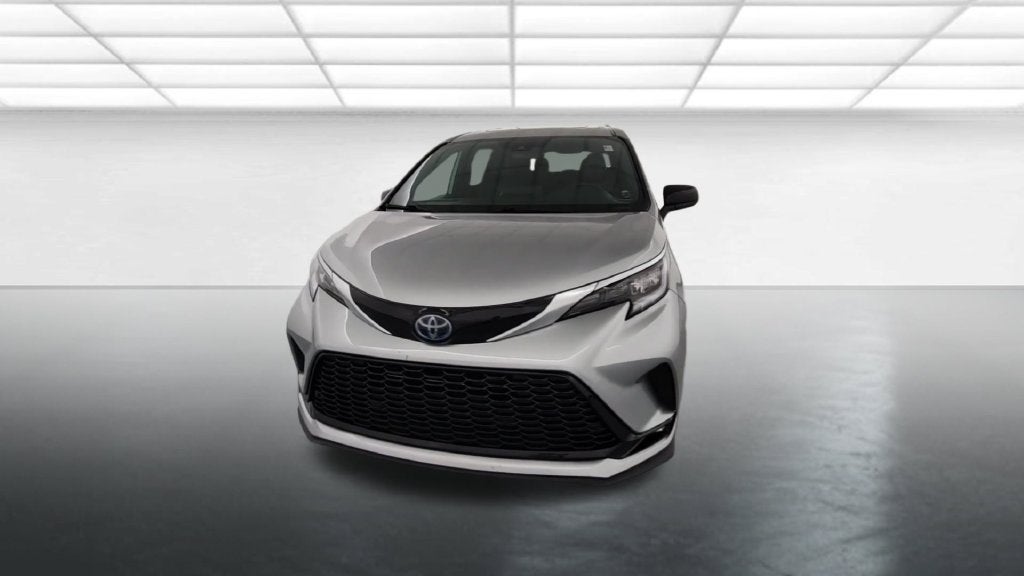 2021 Toyota Sienna XSE 7 Passenger
