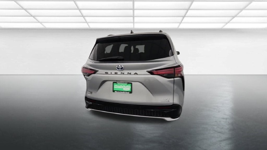 2021 Toyota Sienna XSE 7 Passenger