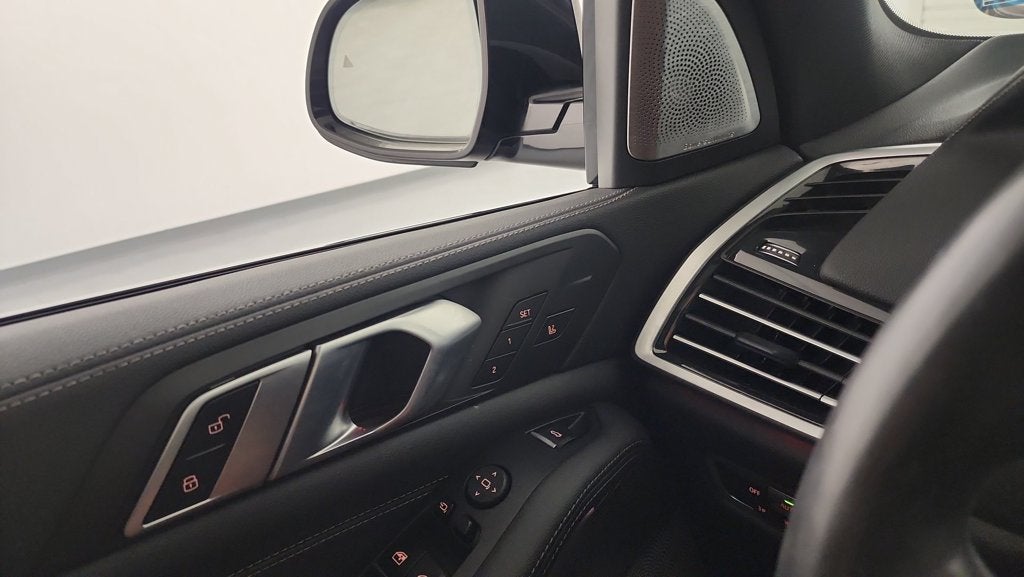 2022 BMW X5 M50i