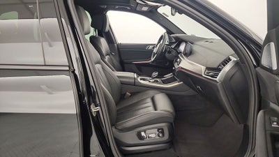2022 BMW X5 M50i