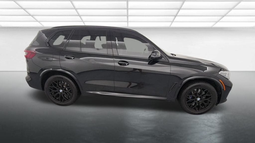 2022 BMW X5 M50i