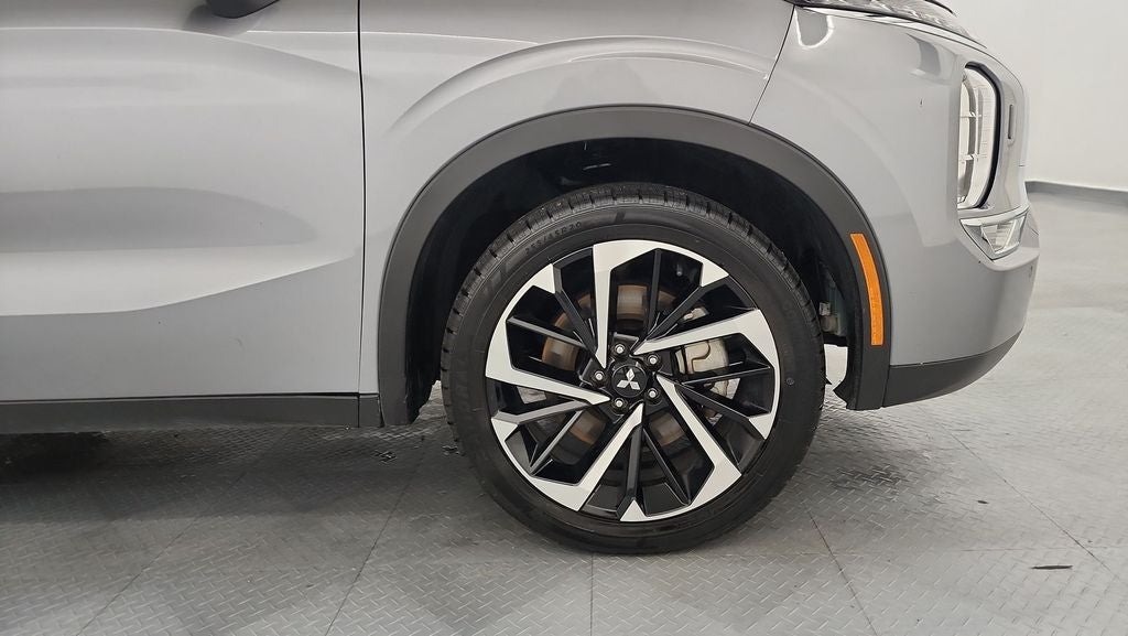 2023 Mitsubishi Outlander SE Special Edition
