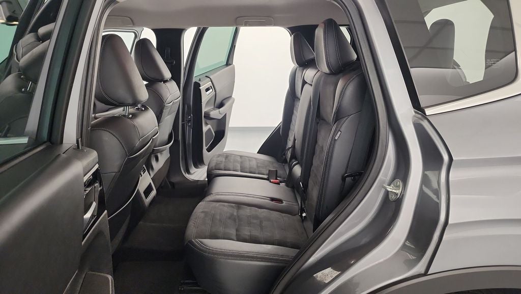 2023 Mitsubishi Outlander SE Special Edition