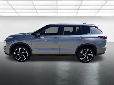 2023 Mitsubishi Outlander SE Special Edition