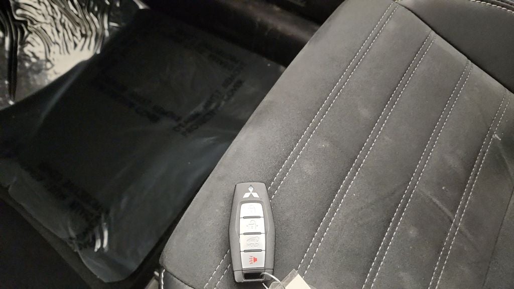 2024 Mitsubishi Outlander PHEV SE