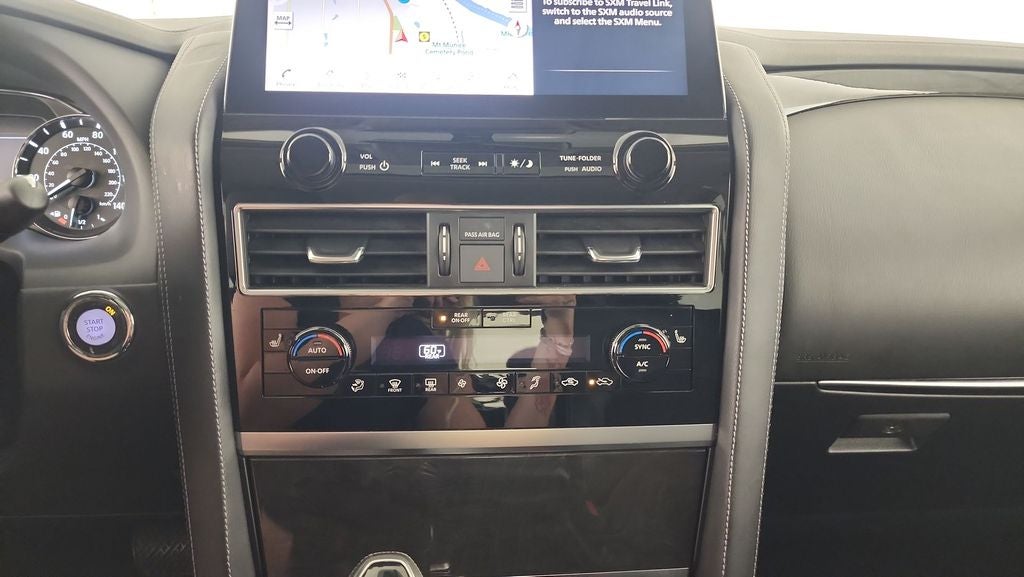 2024 INFINITI QX80 LUXE