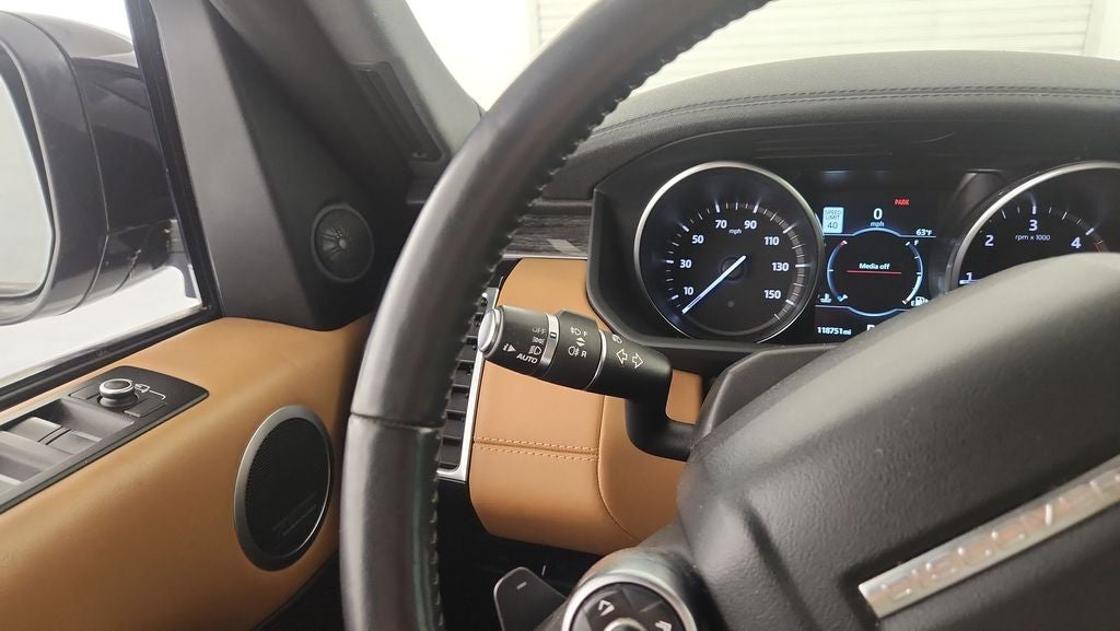 2017 Land Rover Discovery HSE Luxury