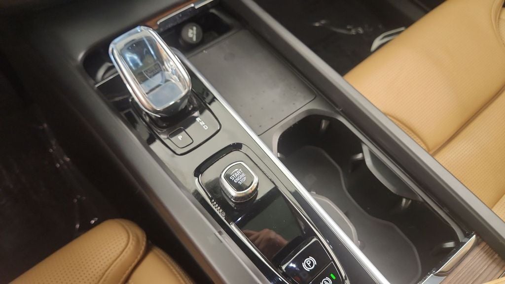 2022 Volvo XC60 B6 Inscription