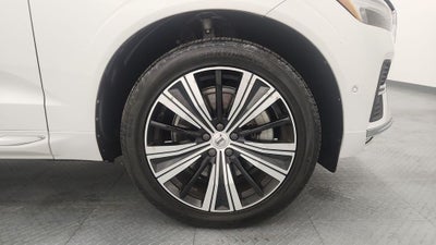 2022 Volvo XC60 B6 Inscription